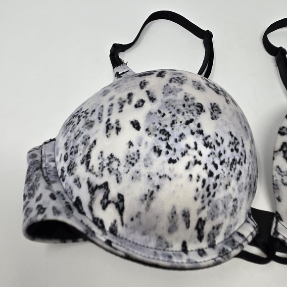 VICTORIA'S SECRET BOMBSHELL PLUNGE BRA SILVER BLACK ANIMAL PRINT WOMEN 32C SEXY - Picture 3 of 11